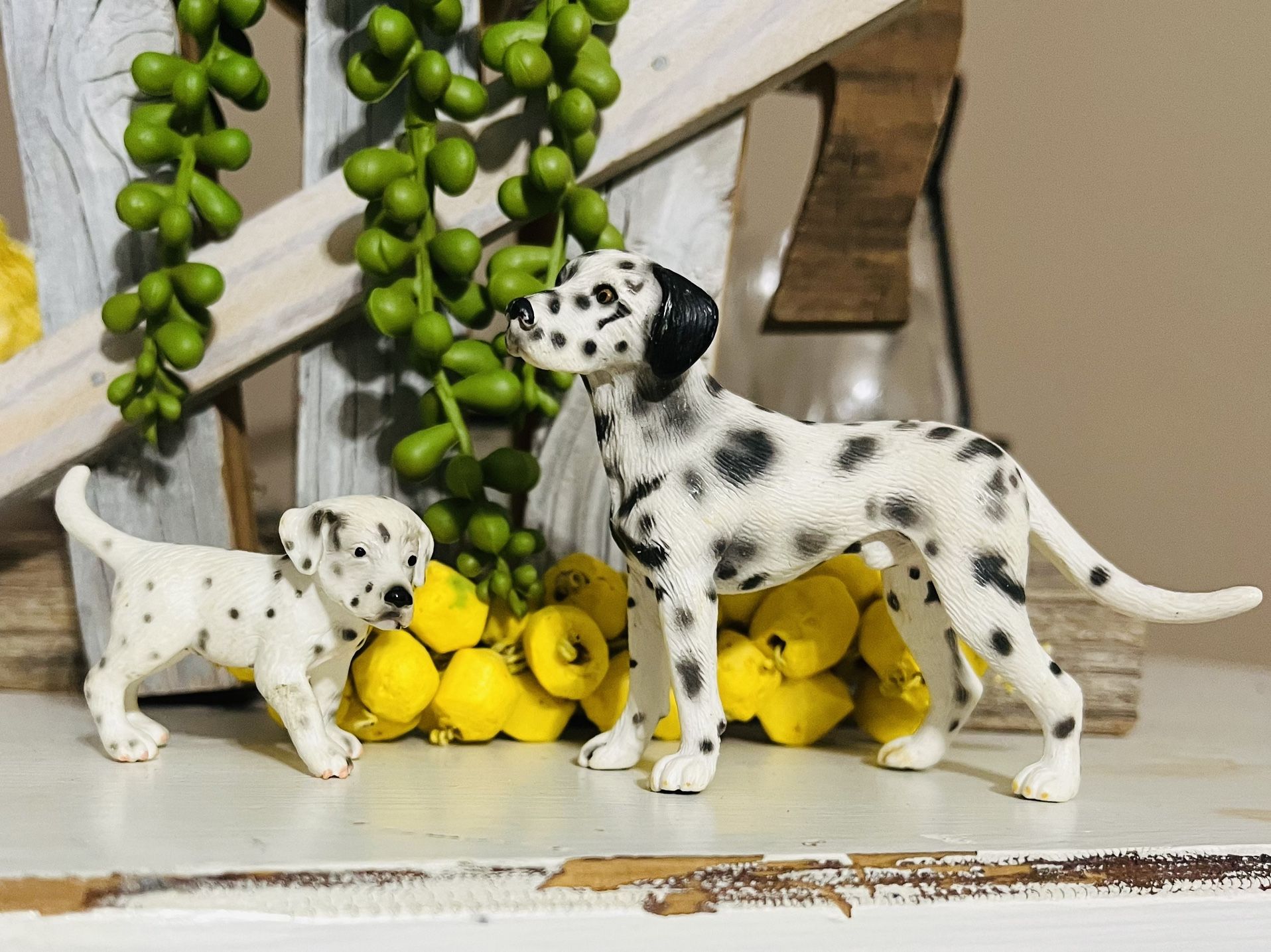 RETIRED Schleich Adult & Baby Dal Set