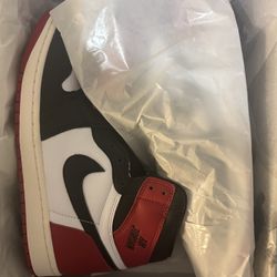 Air Jordan 1 Retro High OG “Black Toe”