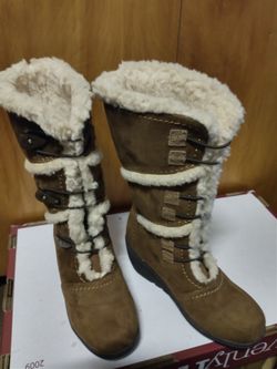 Like New Bear Paws Boots