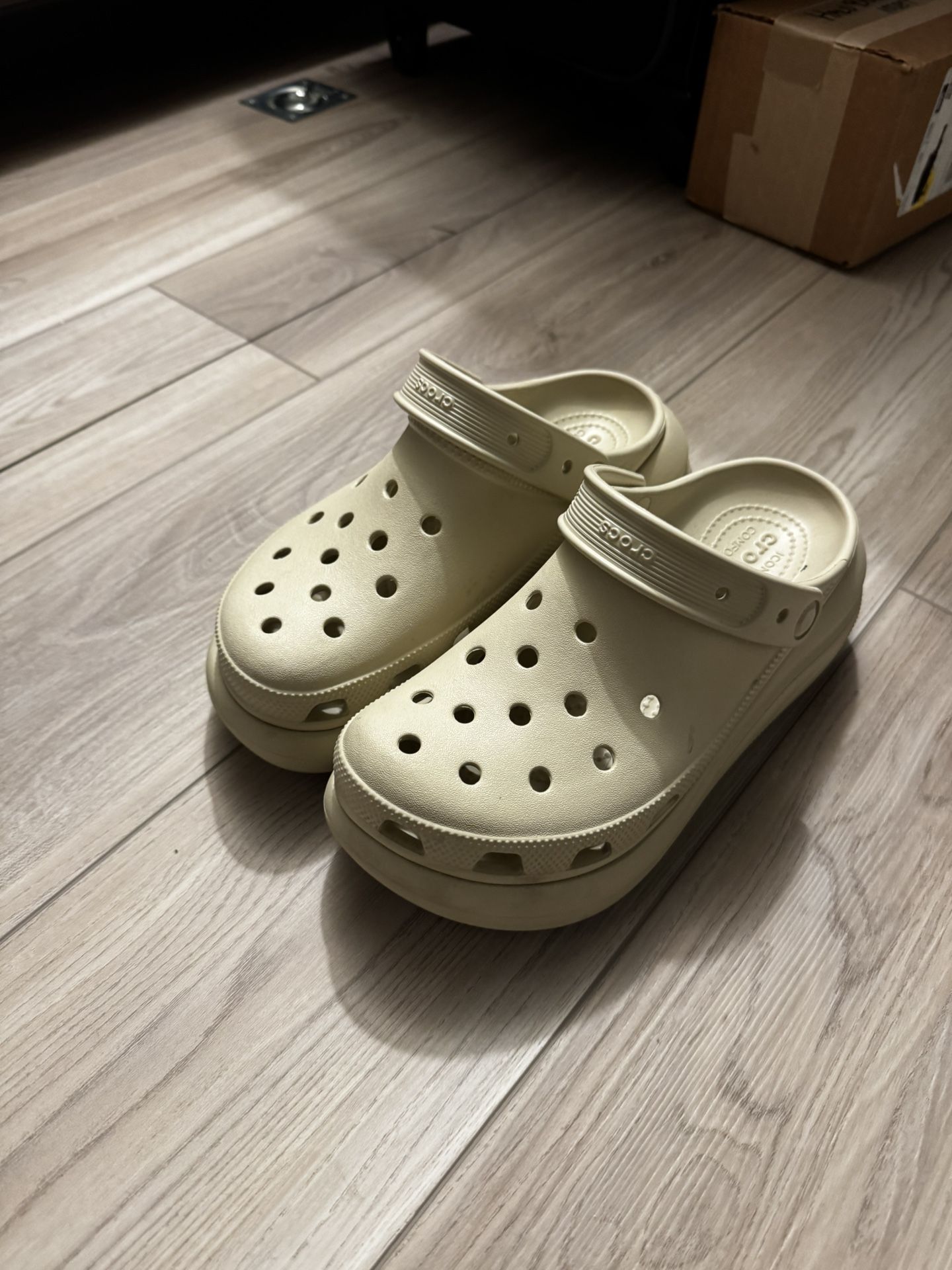 Women’s Platform Croc - Style Crush Color Bone Size 8
