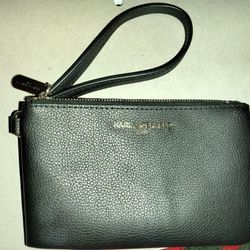 BLACK  WRIST  BAG