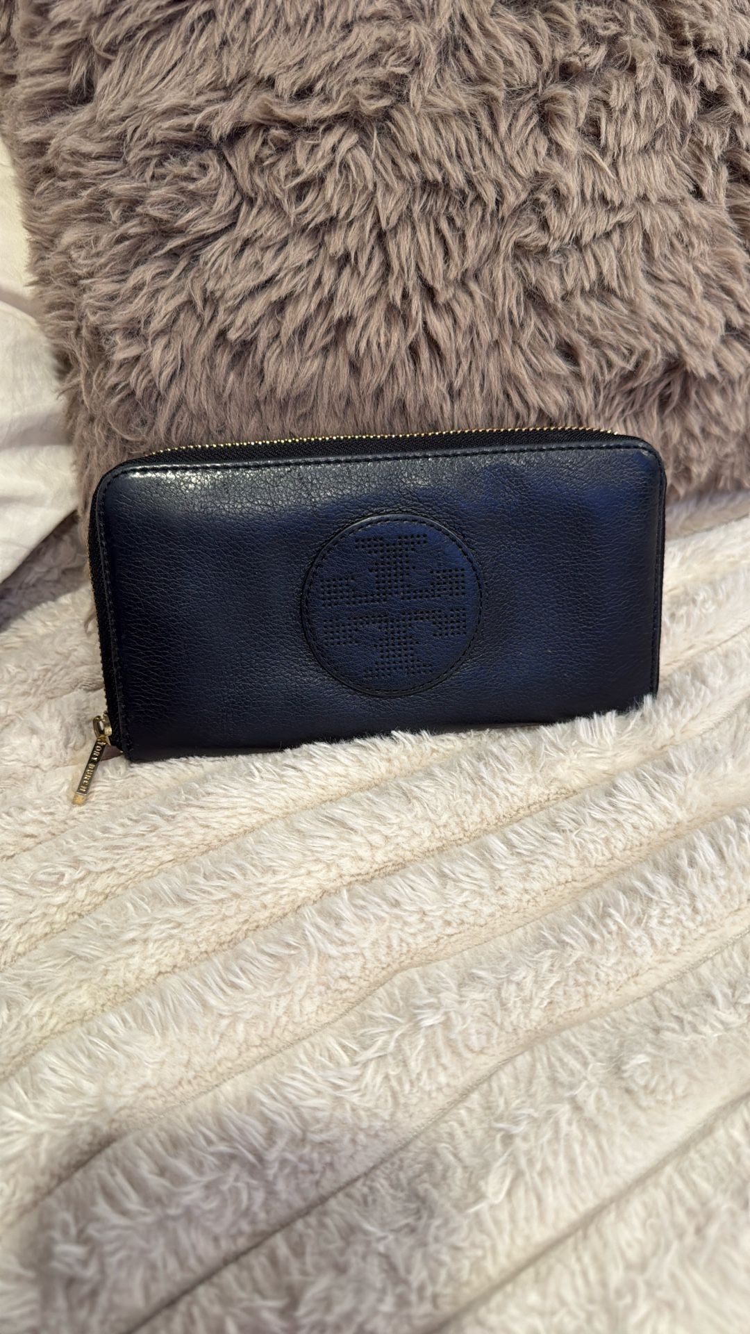 Tory Burch Logo Leather Full Size Wallet