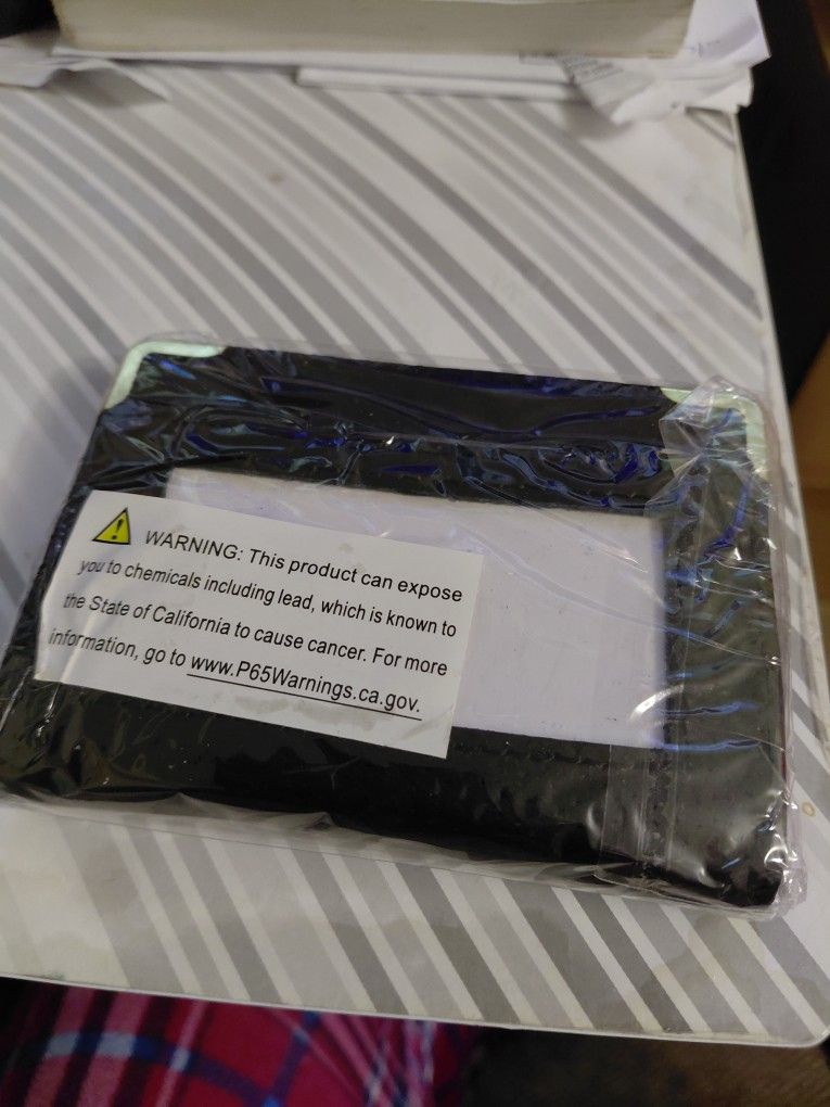 BRAND NEW NEVER USED WALET RFID 