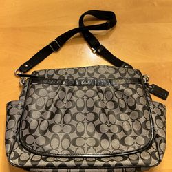Coach Shoulder Bag In Good Used Condition 