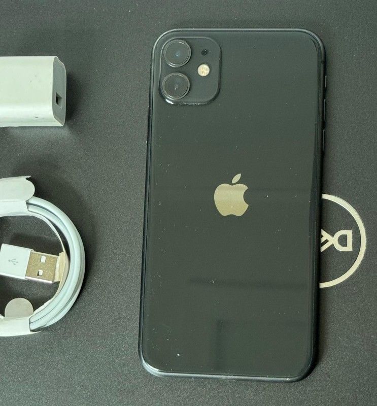 iPhone 11 , Factory Unlocked,  Excellent Condition Like New 