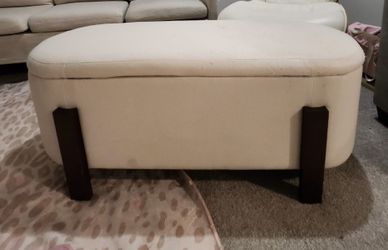 Beige Ottomon w/Storage