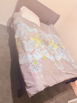 3 full size beds , dressers , furniture .