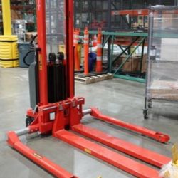 Interthor ELFS 1001/1570 Electric Fork Lift- Straddle Stacker