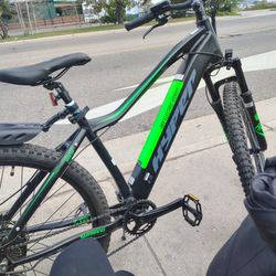 Hyper 29in Mountain Ebike