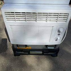 GE 5000 BTU  A/c