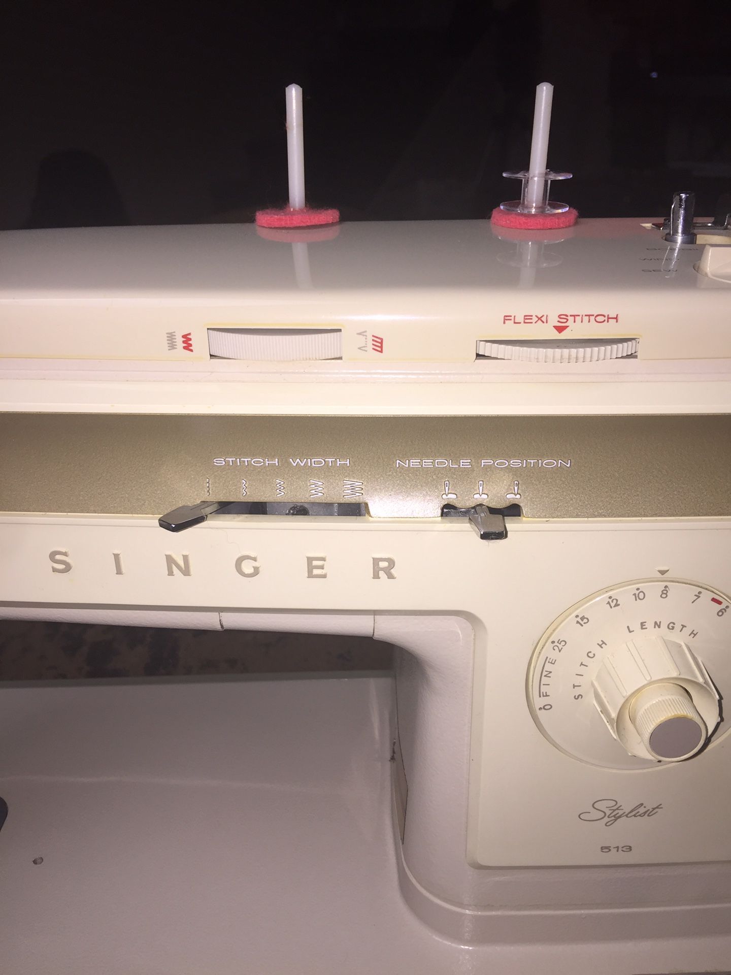 Singer Stylist 513 works great for Sale in Boise, ID OfferUp