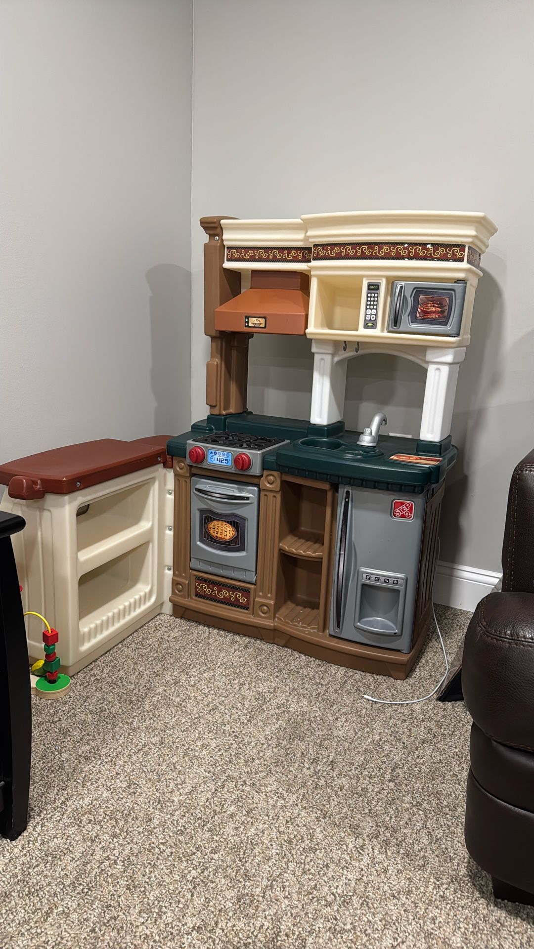 Kids Play Kitchen