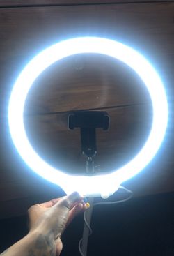 Ring Light That You Can Dim With Cool & Warm Setting