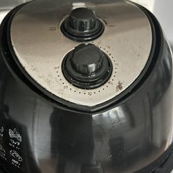 AIR FRYER WORKS GREAT 