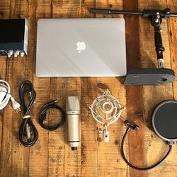 Music Studio Recording Pro Set MacBook Pro Interface Microphone Mic Plugins