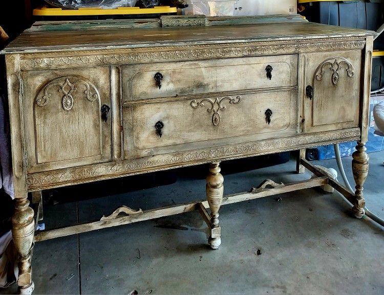 Vintage Buffet Table