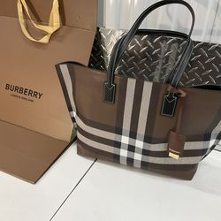 LOUIS VUITTON HERMES BURBERRY Shopping Bags And Box’s for Sale in Queens,  NY - OfferUp