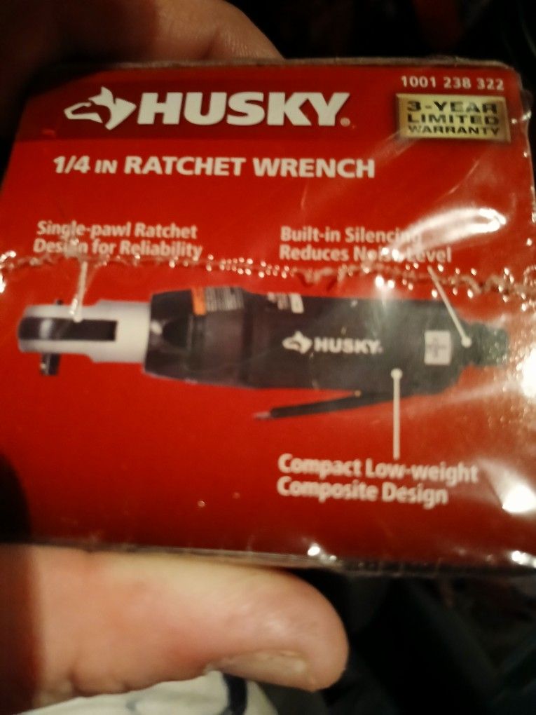 NEW 1/4" Husk5y Brand Ratchet Wrenches.