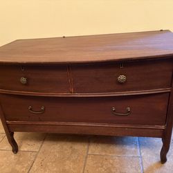 Mahogany dresser