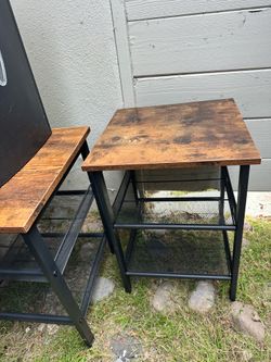 2 matching side tables