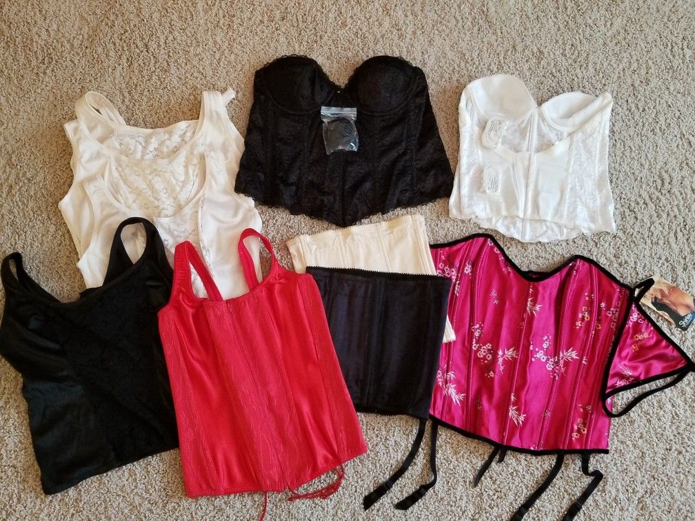 Corsets & Bustier
