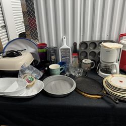 Used Kitchen Items Lot