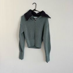 Athleta sweater S