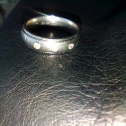  3 Diamond Studded Ring Band