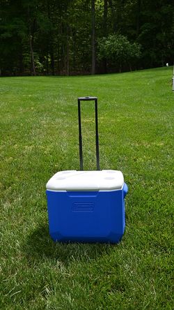 Rolling Coleman Ice Chest – Portable Cooler