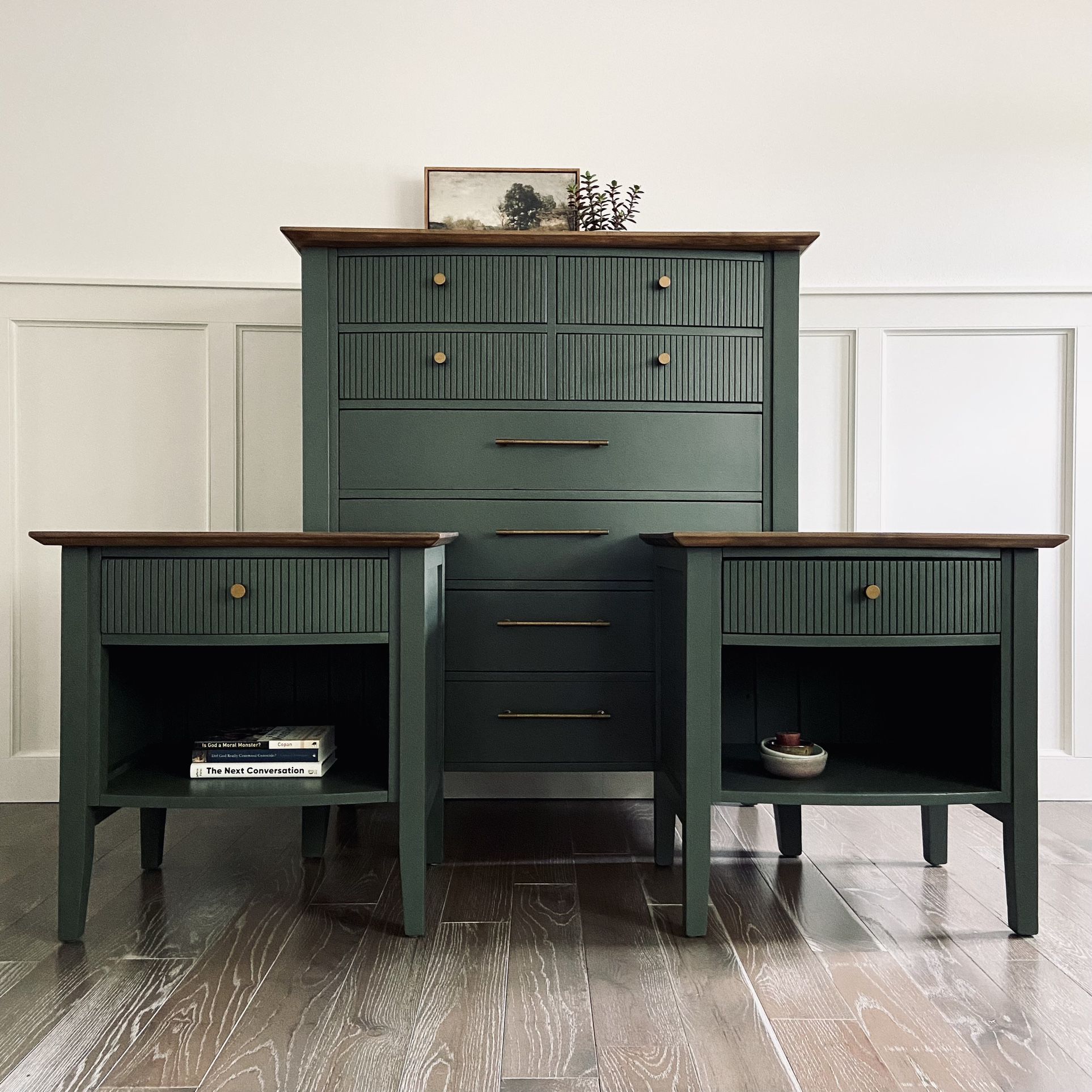 Dresser And Nightstand Set / Bedroom Furniture