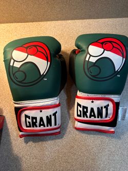 Grant Wrist Wrap Boxing Gloves