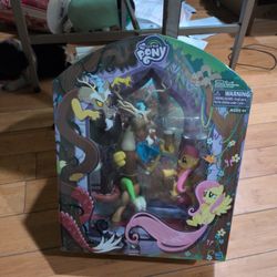 My Little Pony Guardians of Harmony SDCC 2016 Exclusive Discord and Fluttershy figure set. 