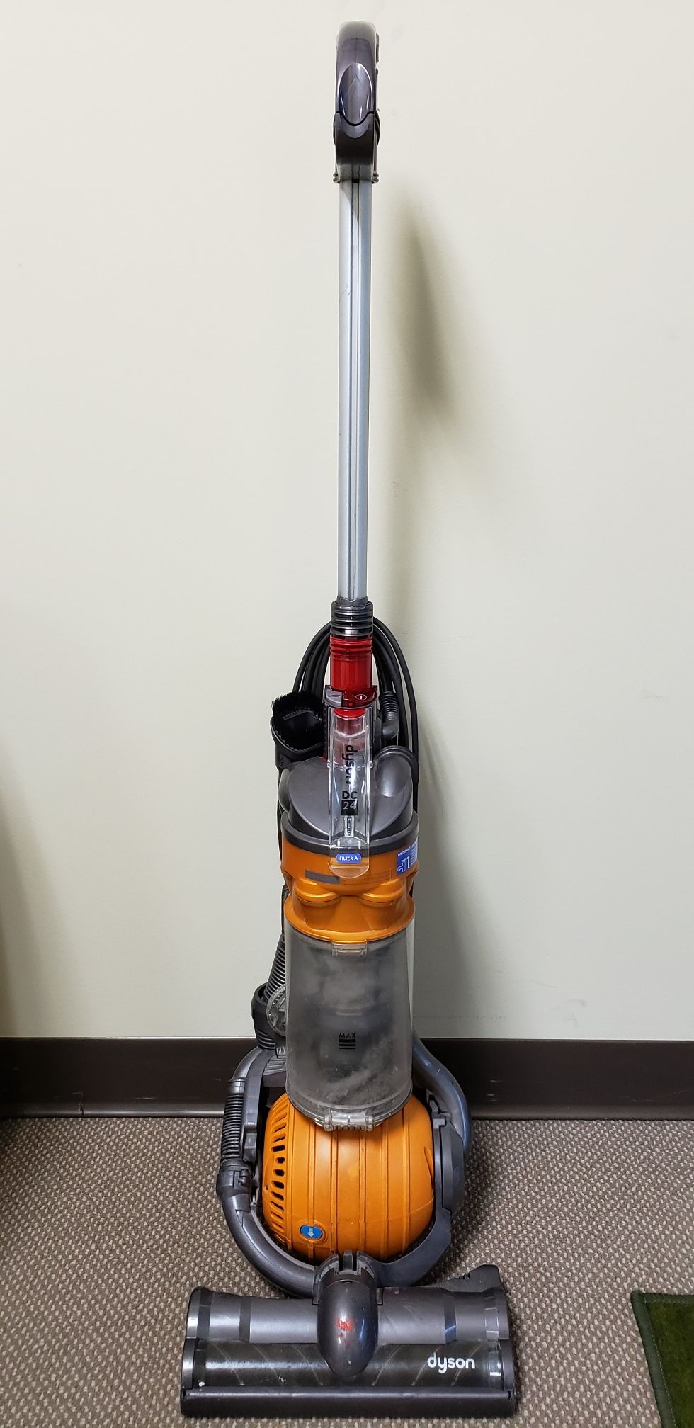 DYSON DC 24 Upright