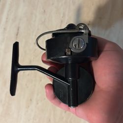 Mitchell Garcia 304 Vintage Spinning Reel 