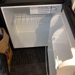 Mini Fridge 
