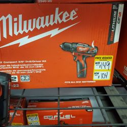 Milwaukee M12 Drill 