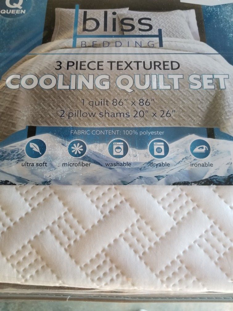 Queen Size Quilt...NEW