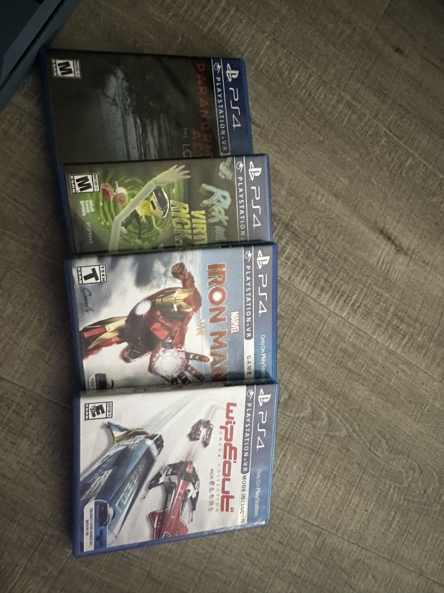 Ps4( Uncharted Edition) and PS VR + 8 Games