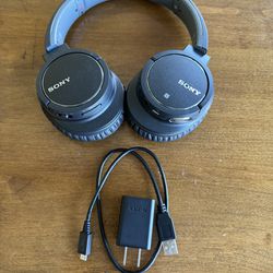 Sony noise Canceling Headphones 