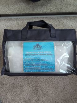 Brand new home spa bath pillow