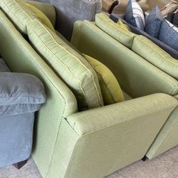 Brand new couch and loveseat $800