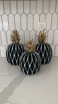 Decorative Pineapple Figurines Set of 3