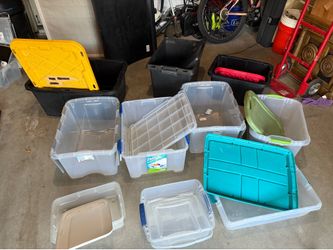 Various storage bins with lids