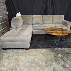 L Shape Sectional *Can Deliver 🚚*