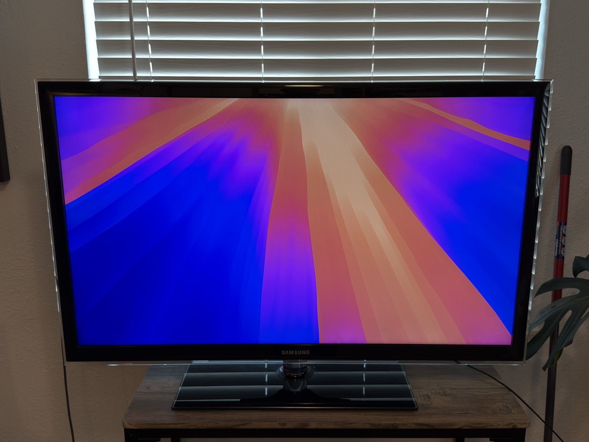 Samsung 40″ LED TV – Ultra‑Slim 1080p, 4 HDMI – $100 (Campbell)