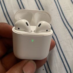 Apple Airpods Gen 1 Used A Few Times Works Perfectly