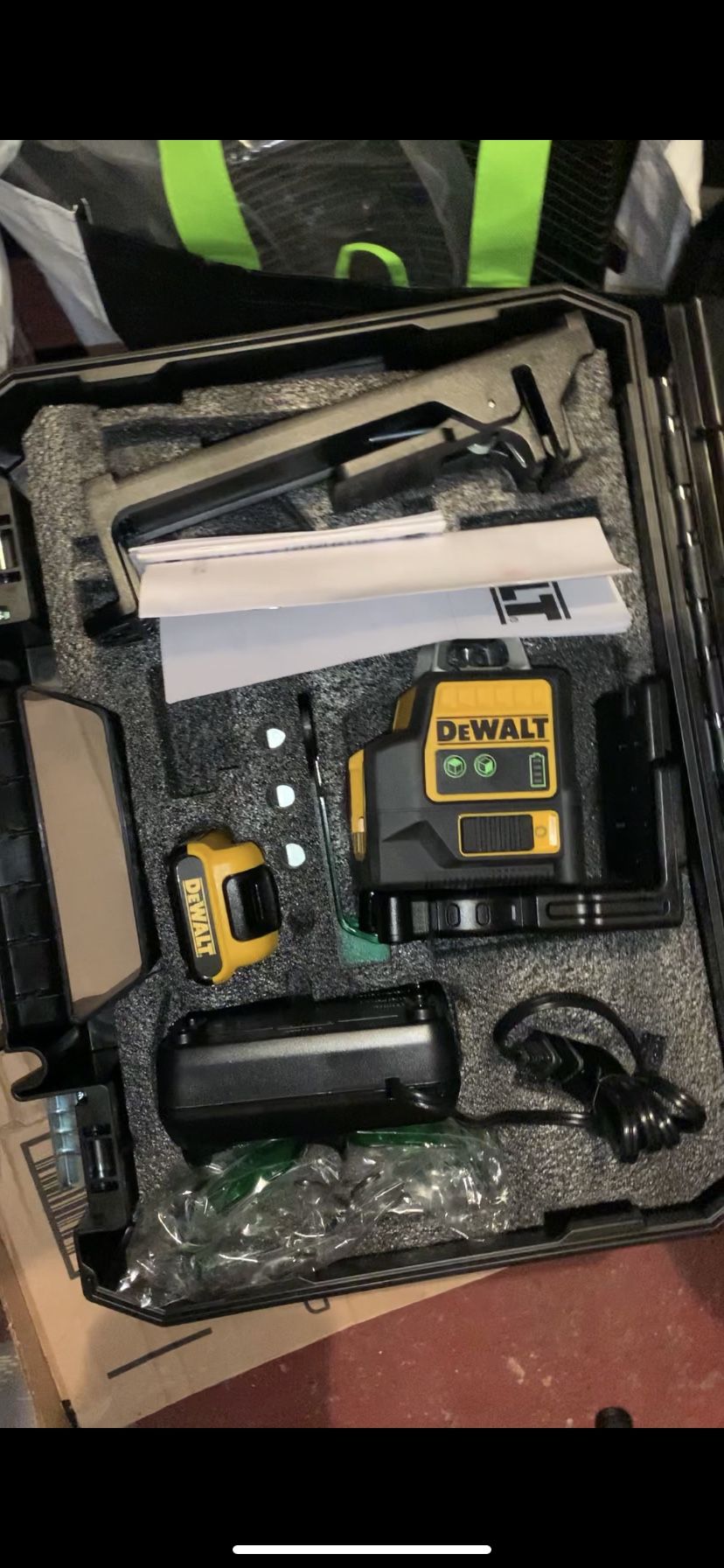 Laser with Battery 2Ah Charger & TSTAK Case