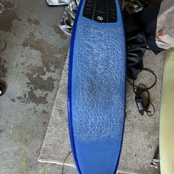 Surfboard (5’5 32L)
