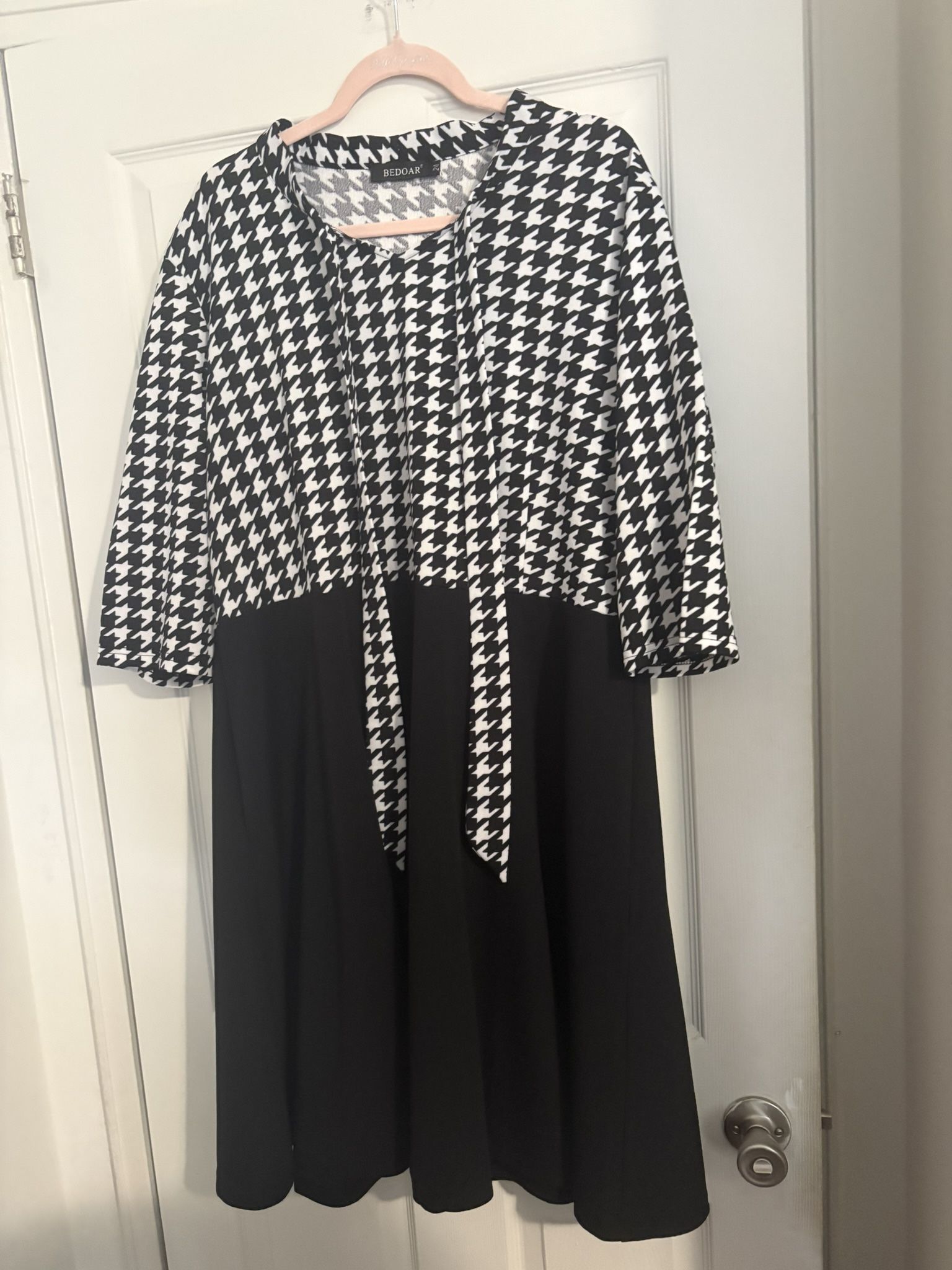 Houndstooth Dress Size 24