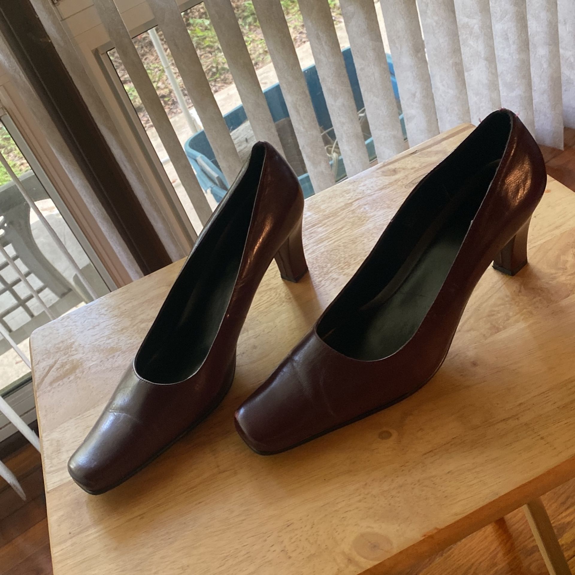 Burgundy Woman Heel